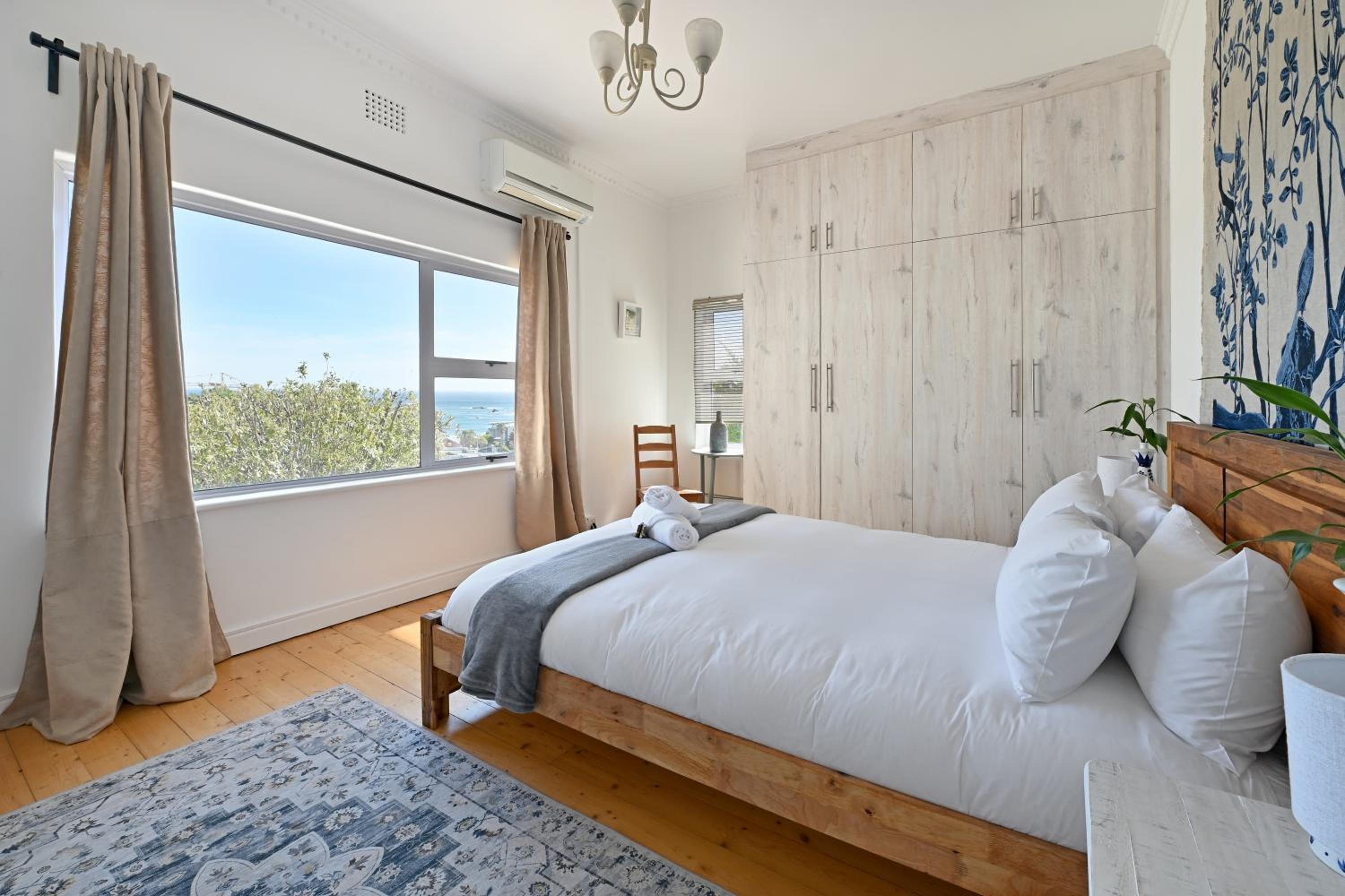 Perfect Location Walk To Beach And Sea Views view 4