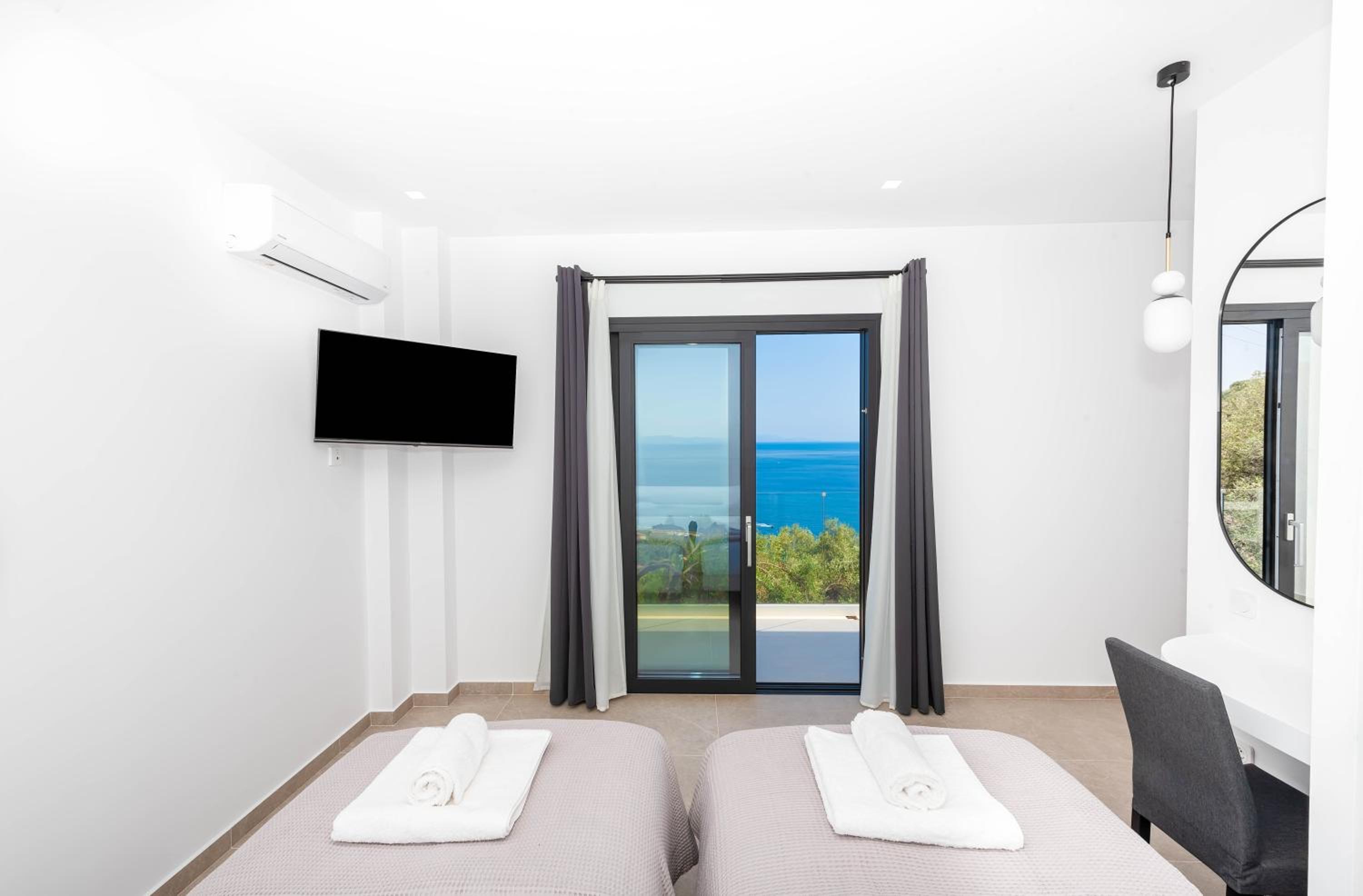 Nissaki Villas