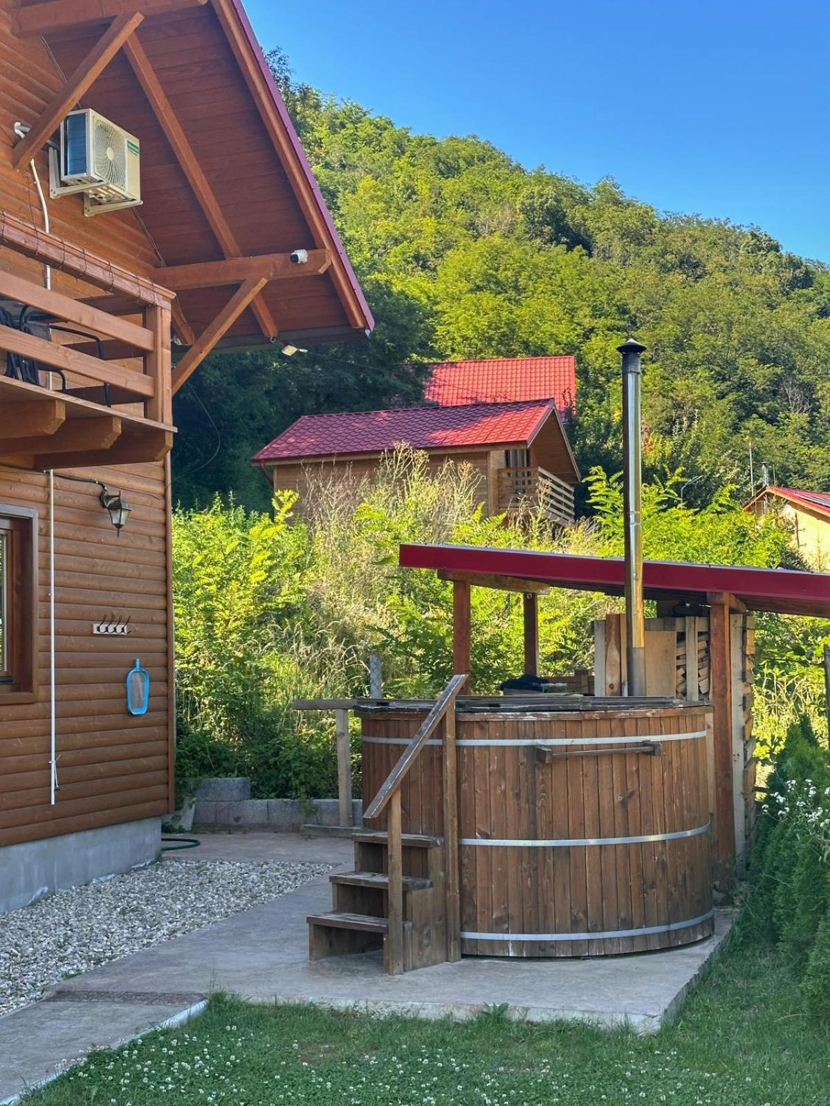 Casa Favorit view 2