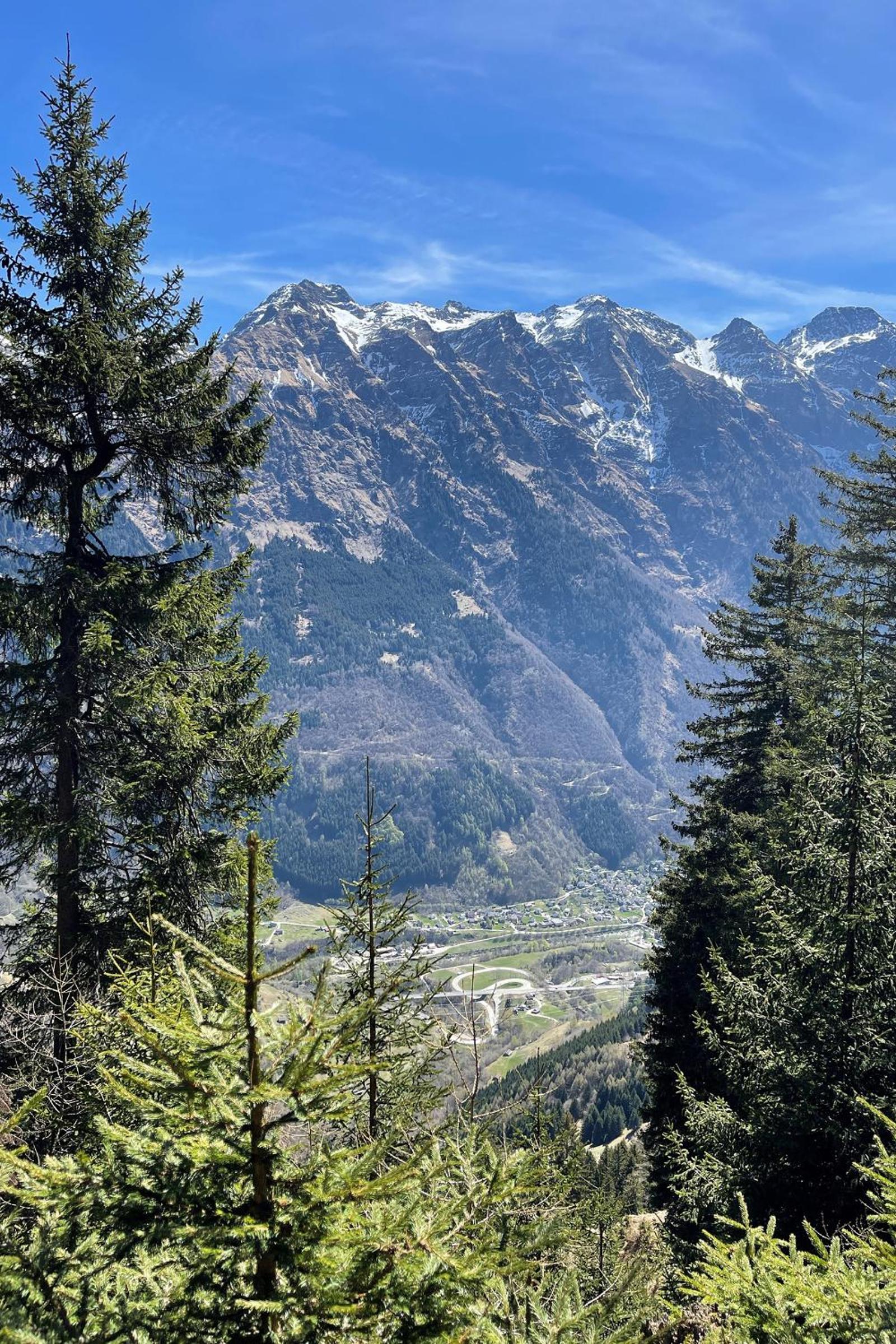 Maiensäss, Berghütte Pundelon - autark, voll ausgestattet, Ressourcen begrenzt