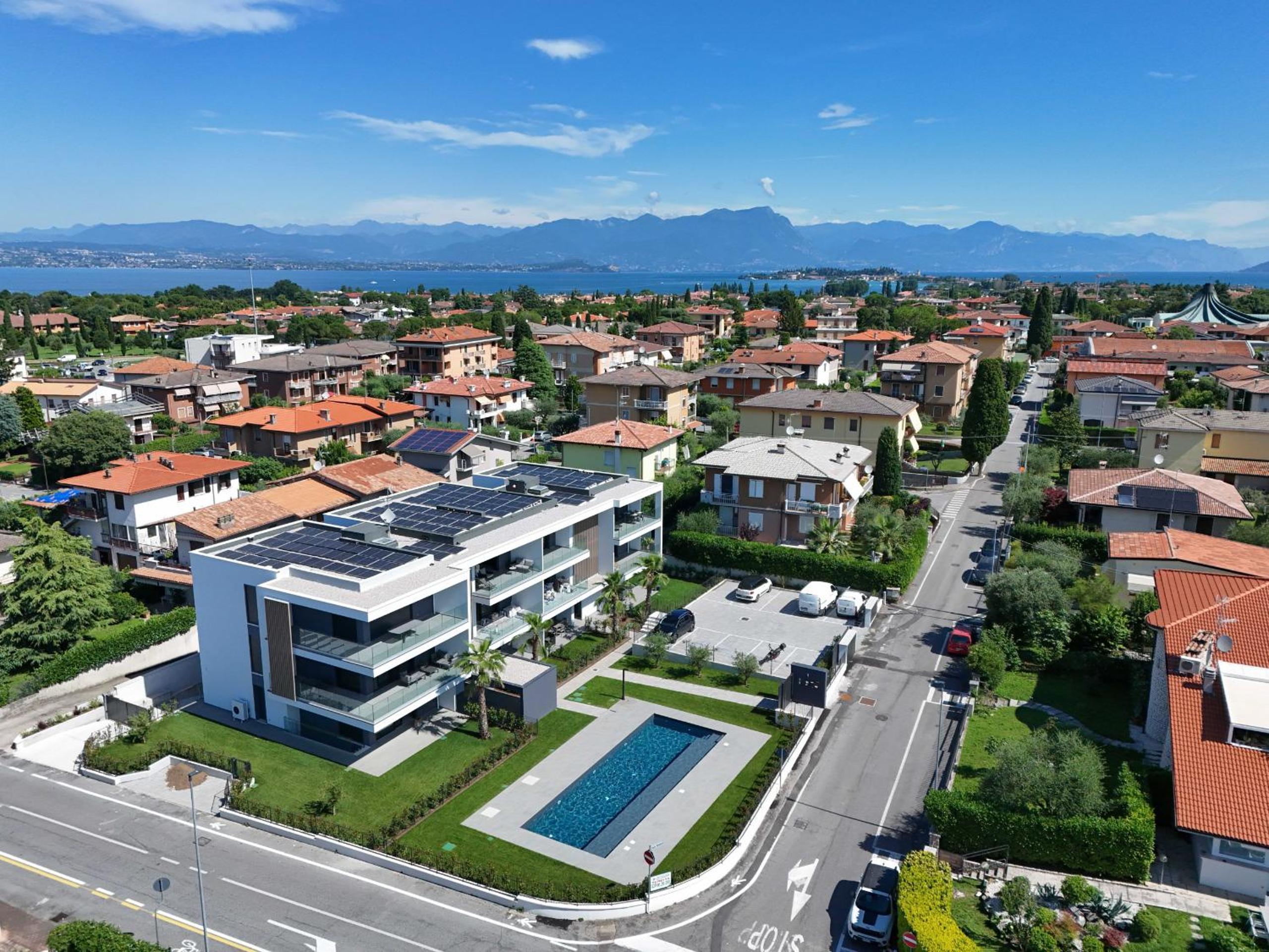 MGH Luxury - Palms Residence Sirmione N2 view 3