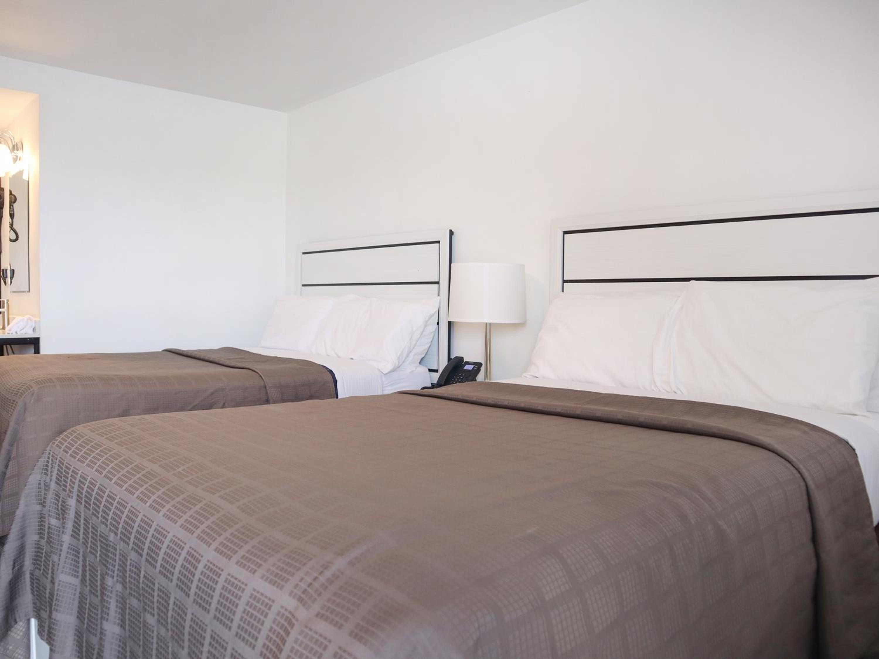 The Lancaster Motel By OYO Ronks near Paradise