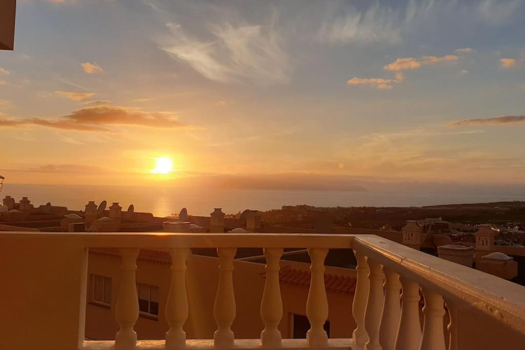 ROCKIN' VIEW COSTA ADEJE - 2 br, great terrace, parking, pool view 2