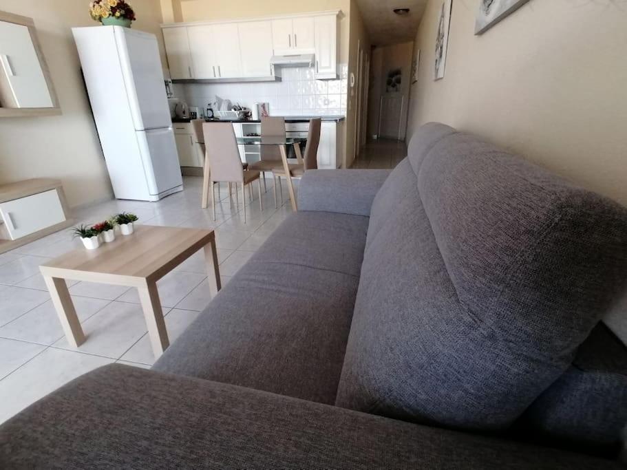 ROCKIN' VIEW COSTA ADEJE - 2 br, great terrace, parking, pool view 3