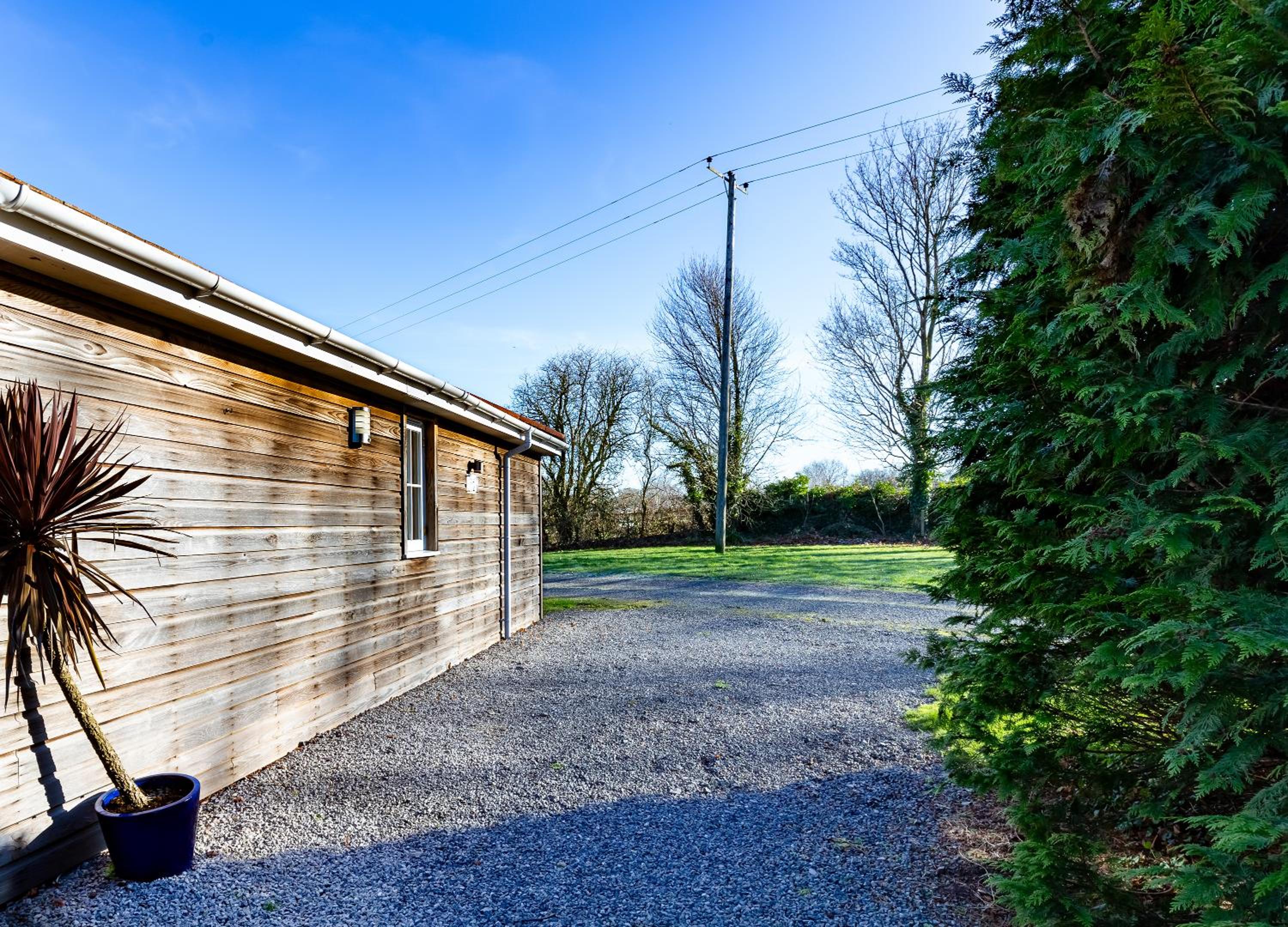 Peaceful One Bedroom Hideaway in Wells, Somerset view 4