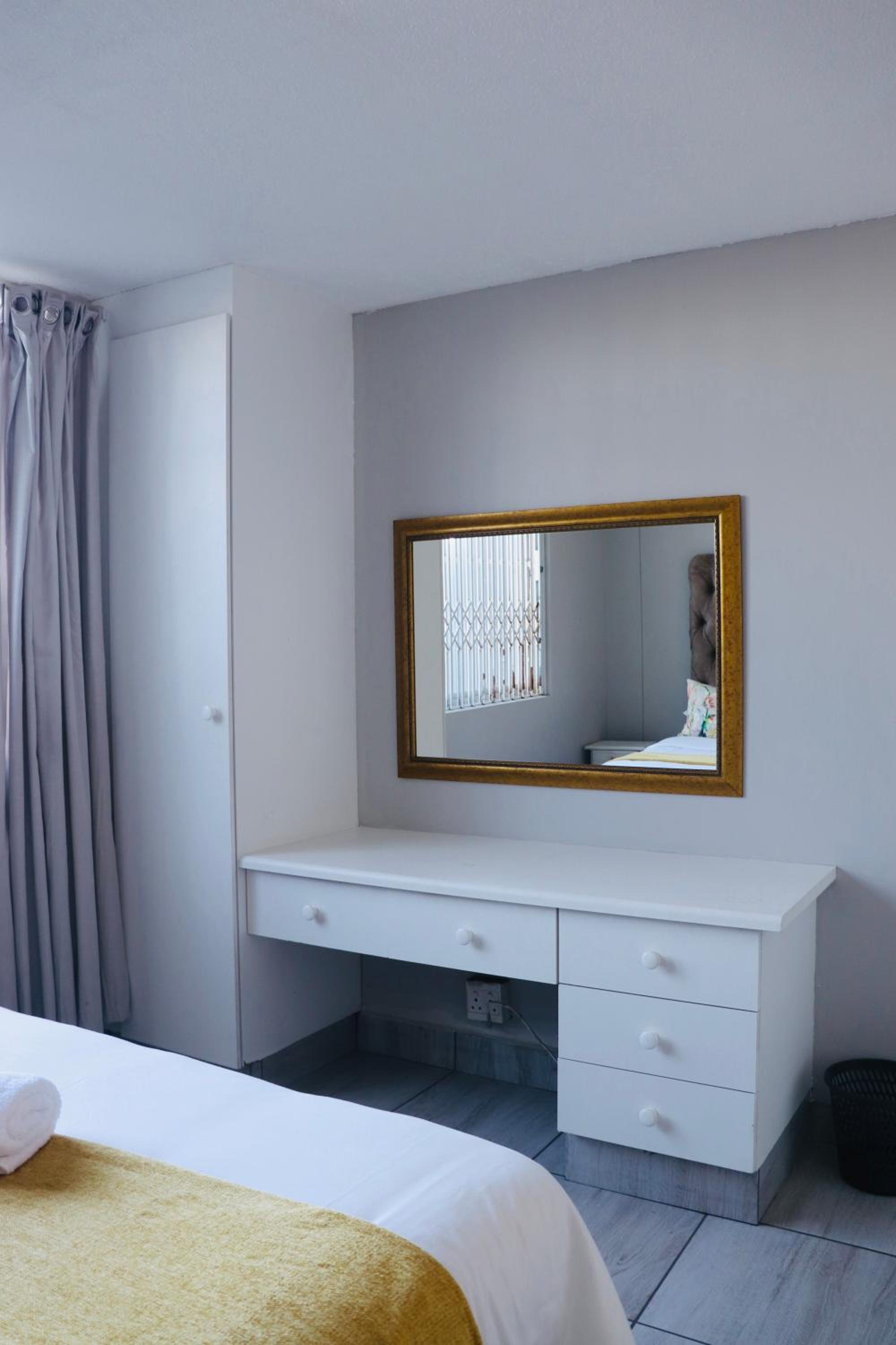 Boulverd10 Self Catering Lodge view 5