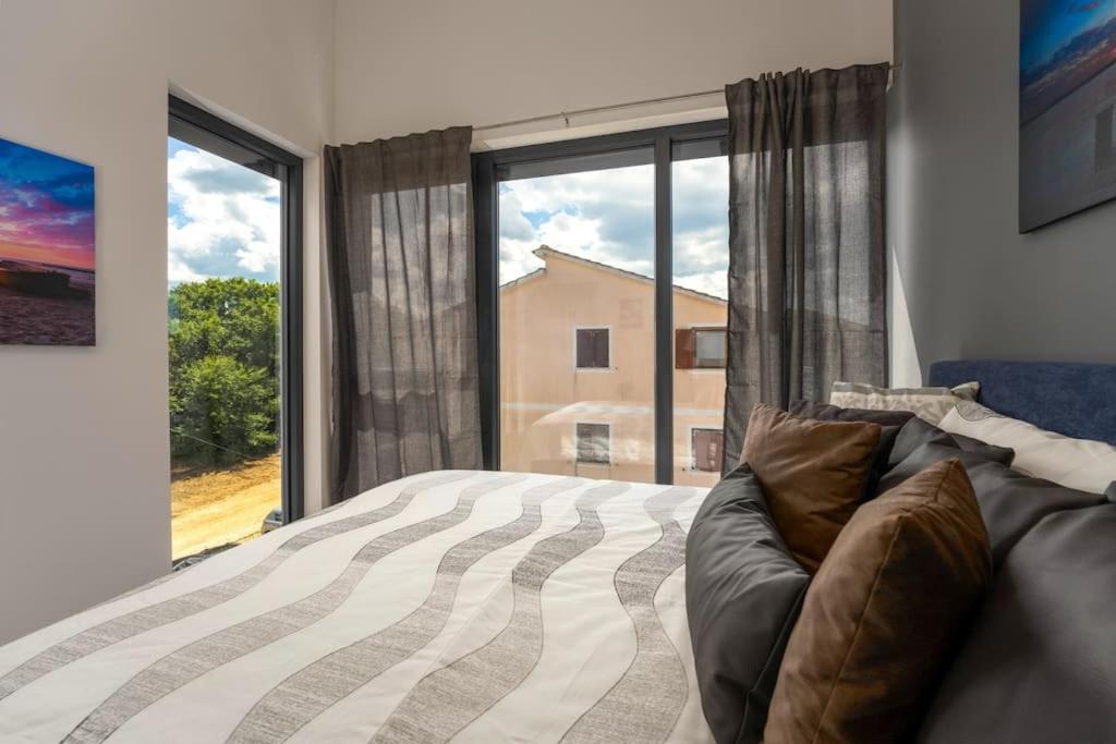 Casa Cadoc by Briskva