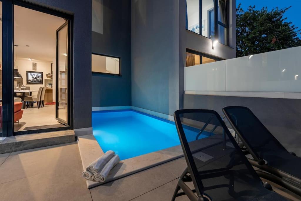 Casa Cadoc by Briskva
