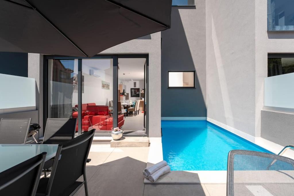 Casa Cadoc by Briskva