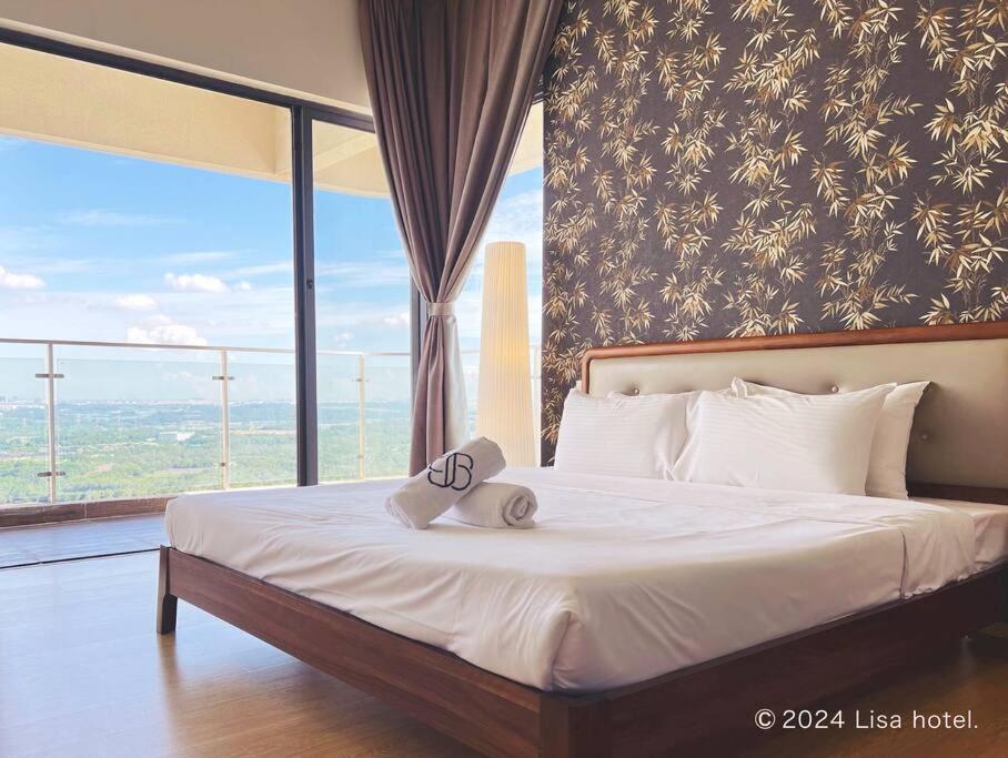 Modern room with High Floor Seaview Near CIQ