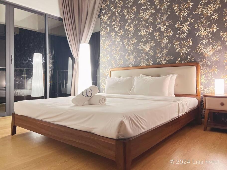 Modern room with High Floor Seaview Near CIQ