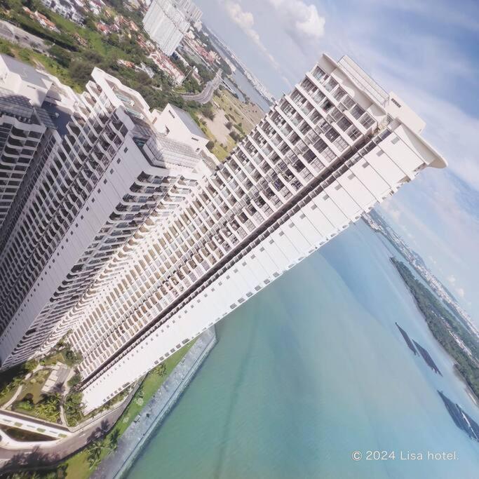 Modern room with High Floor Seaview Near CIQ