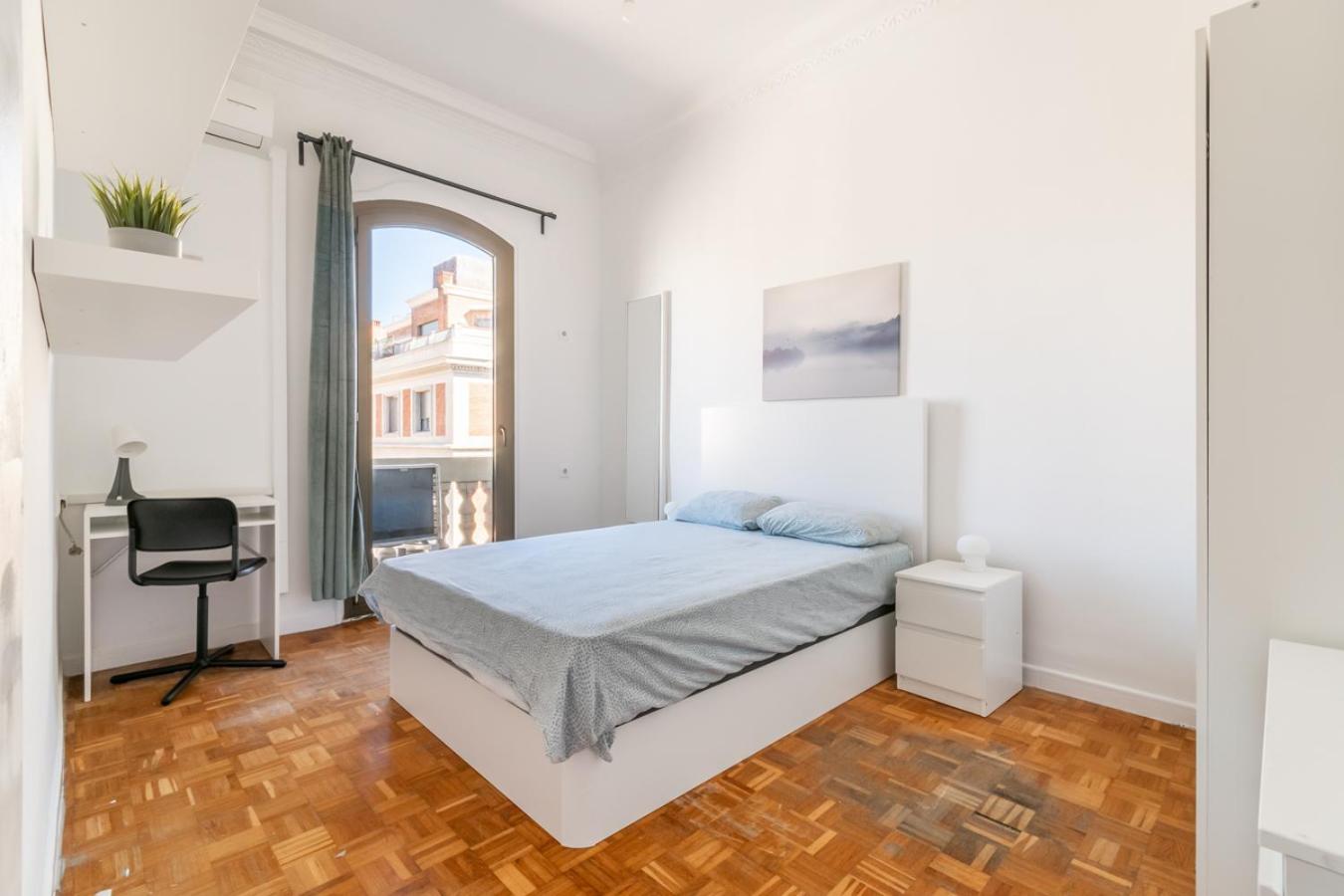 Balmes Private Rooms