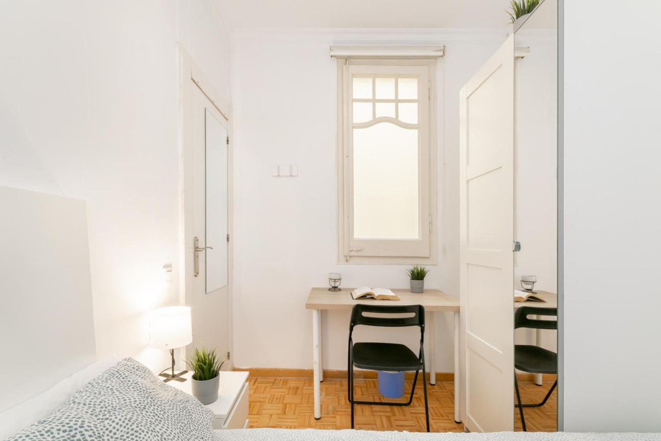 Balmes Private Rooms