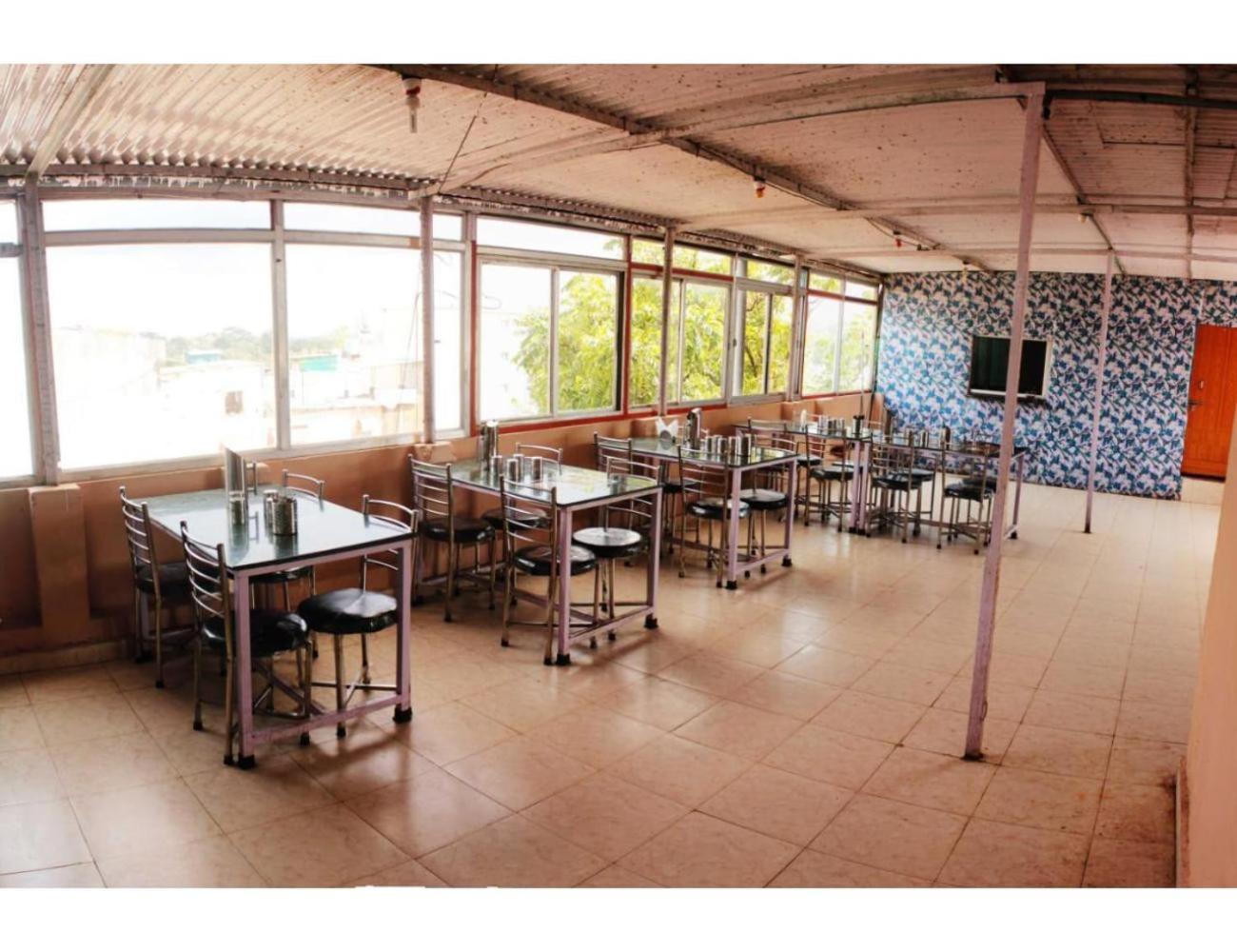Hotel Abhimanyu, Panchmarhi view 3
