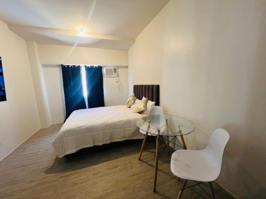 Brand new! Minimalist studio space view 5