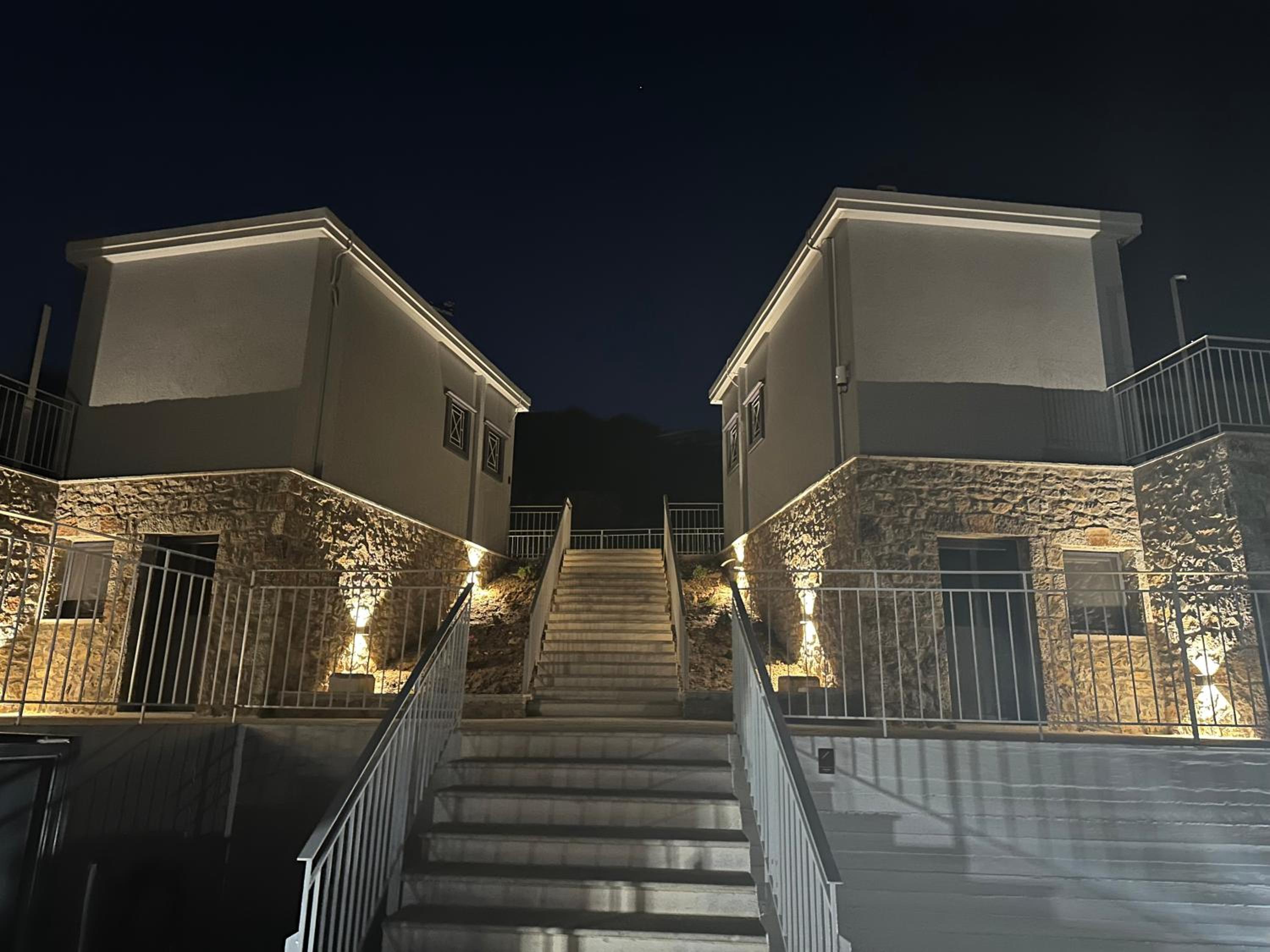 Hotel Cranae Tranquil Luxury Villas - Image 1