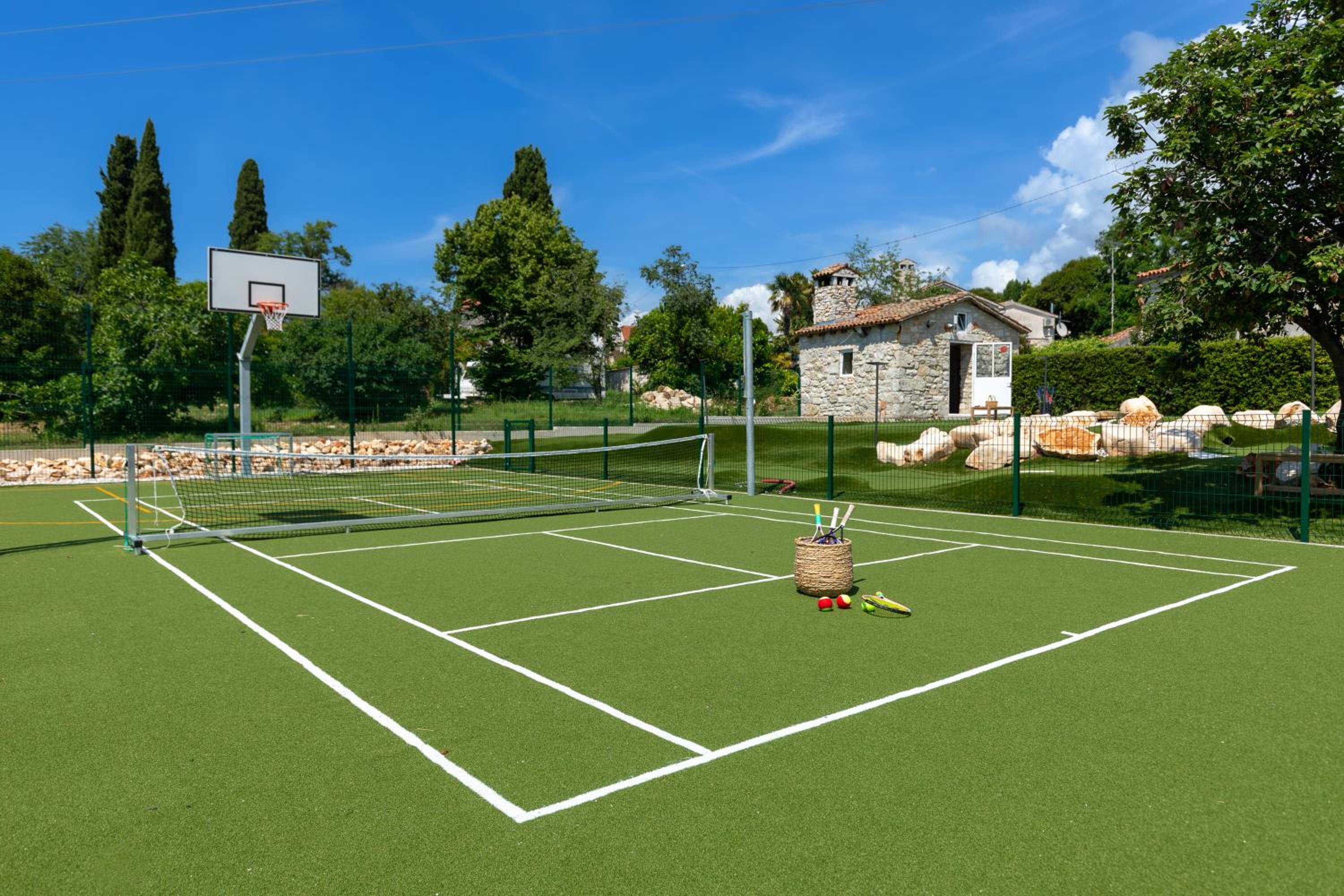 activities & amenities