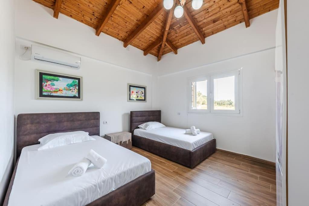 Siar The Small Villa by PikHost