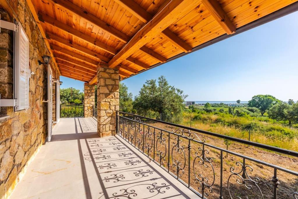Siar The Small Villa by PikHost
