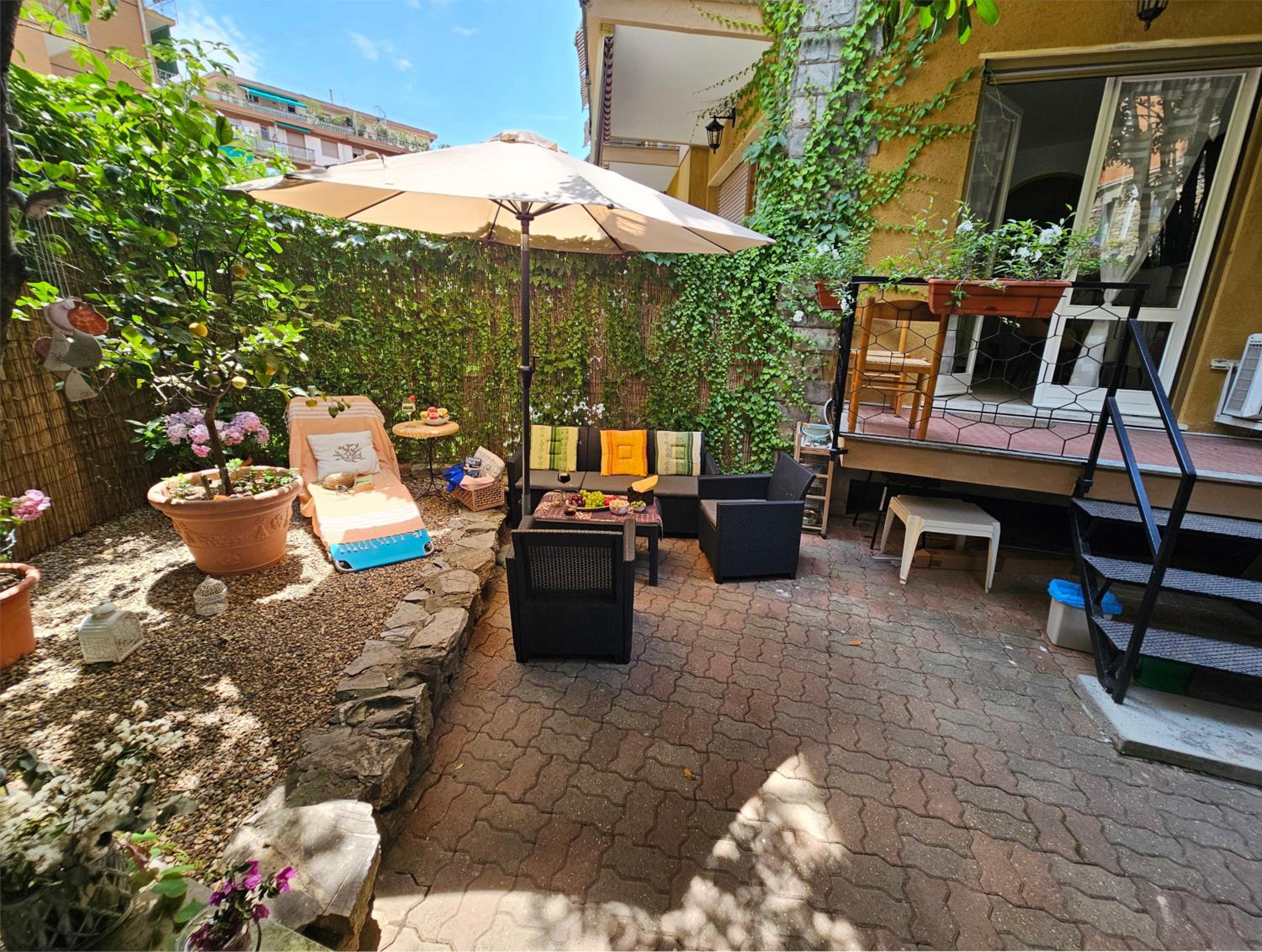 Casa con giardino vicino al mare