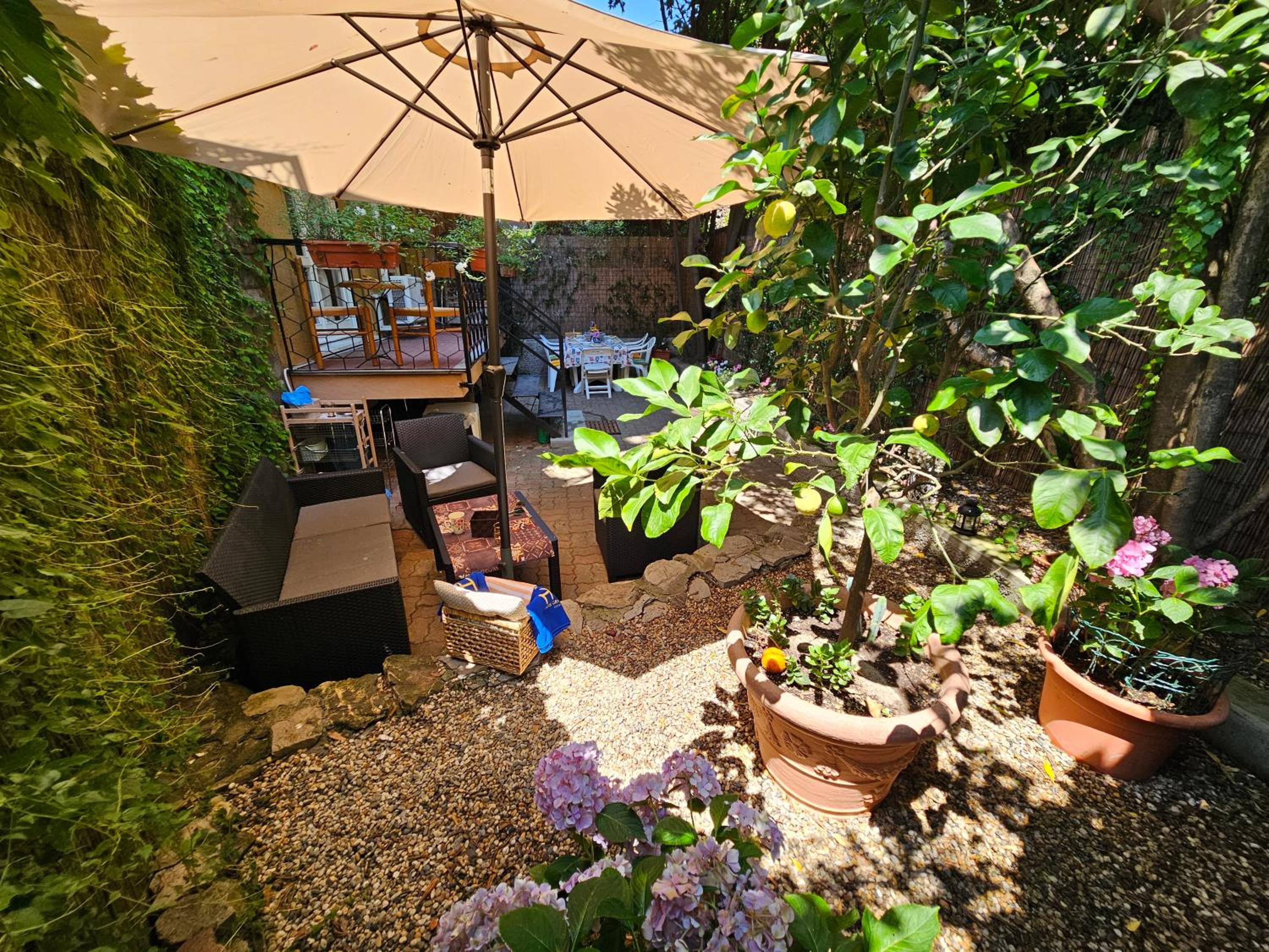 Casa con giardino vicino al mare