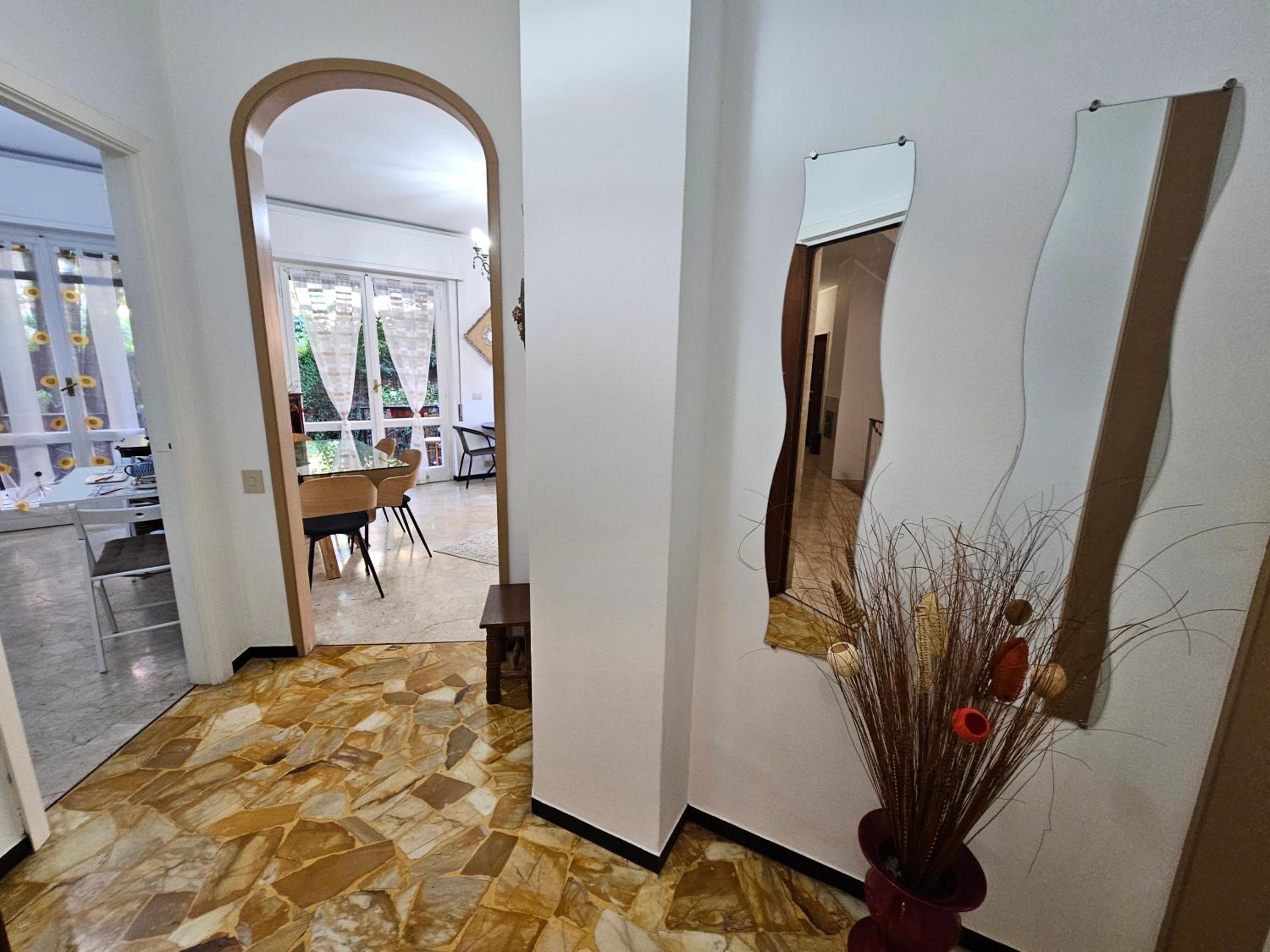 Casa con giardino vicino al mare