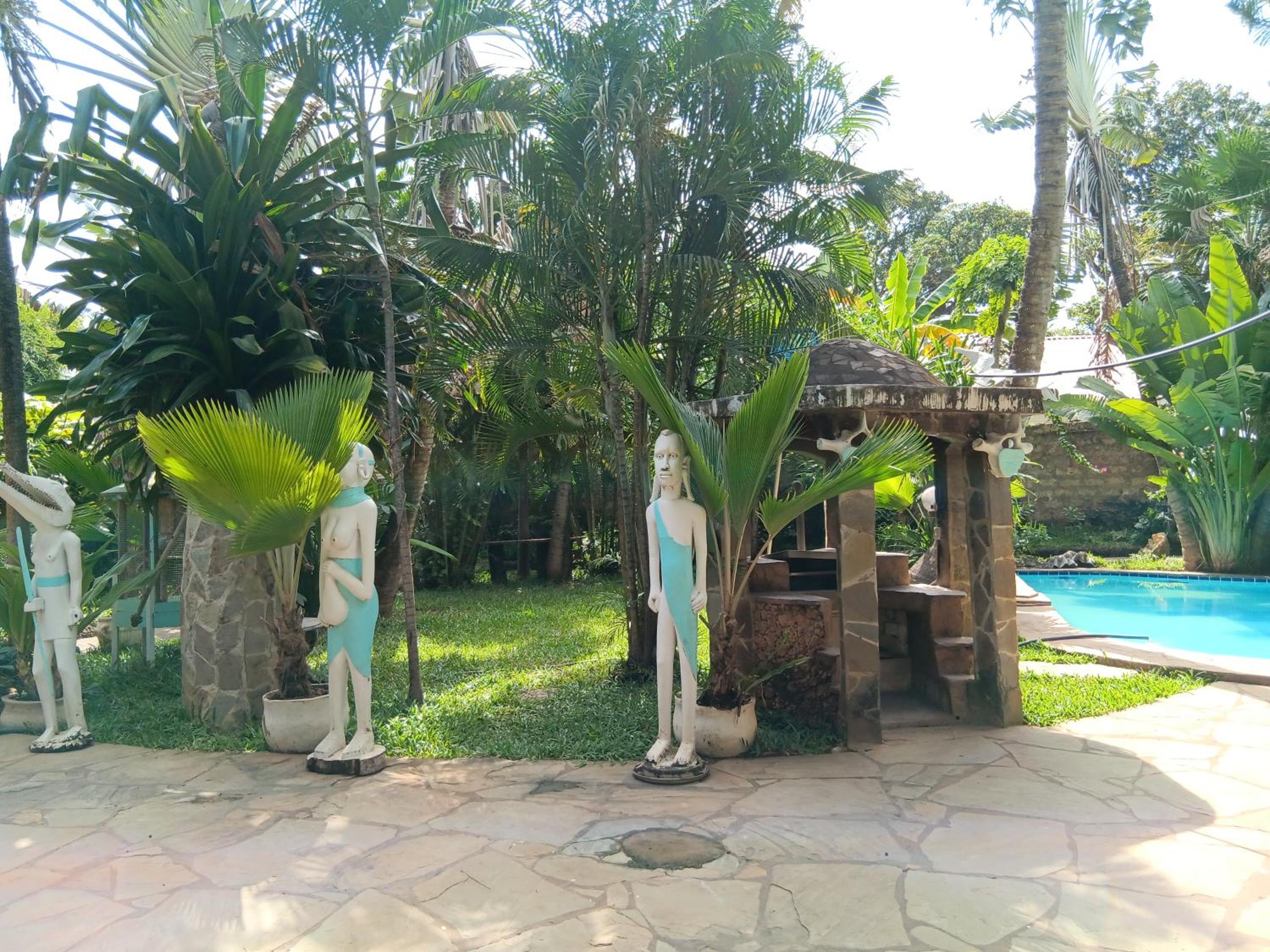 Getaway tree house studio mtwapa view 4