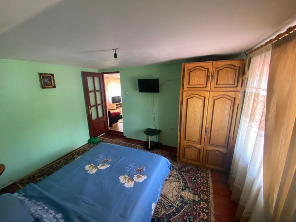 COMPLEX DE PENSIUNI SI CASUTE LA MUNTE -BICAZ -HANGU -LANGA LAC view 5