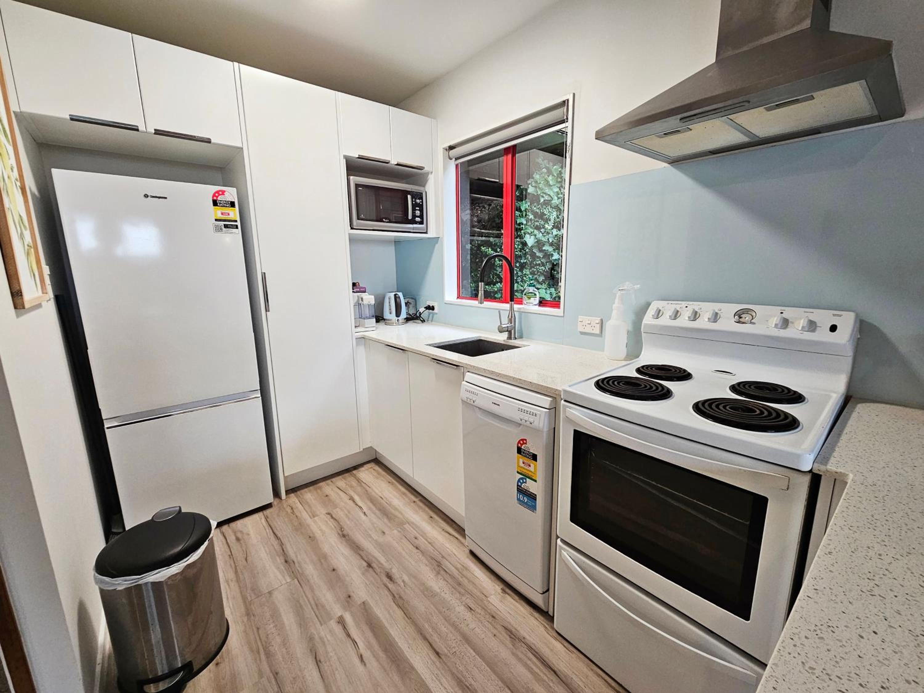 Two Bedrooms, Private with Garage, City Fringe view 2
