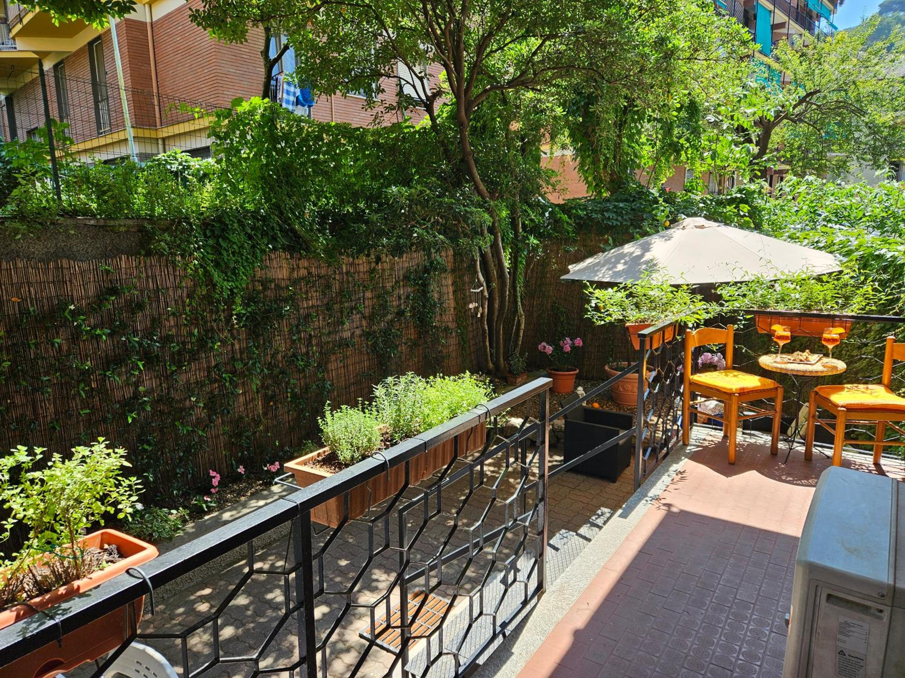 Casa con giardino vicino al mare