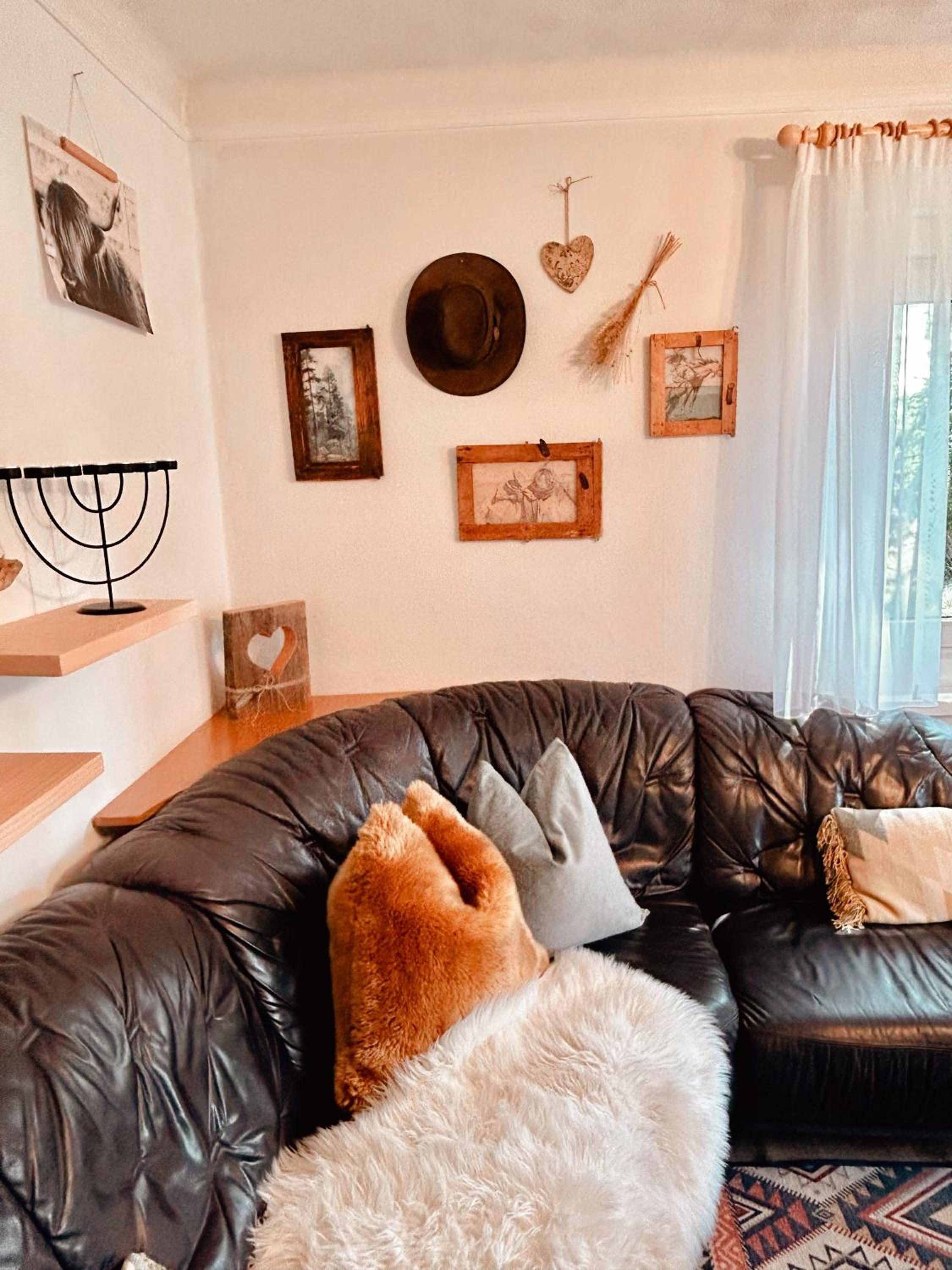 CHILLHAUS Pear Mountain by AA Holiday Homes