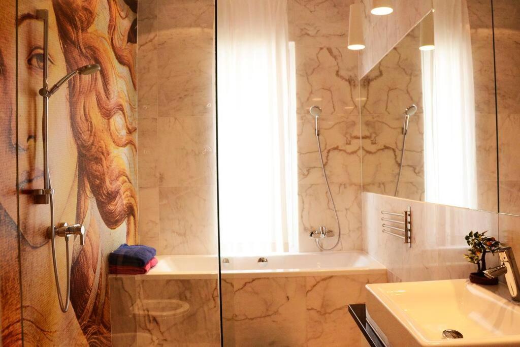 Beautiful Seafront Villa-Mindelo