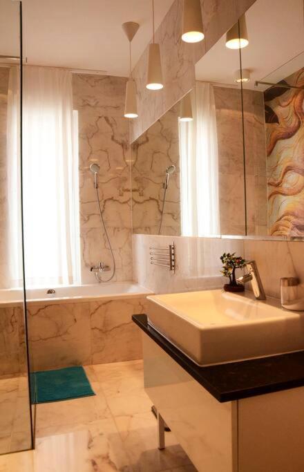 Beautiful Seafront Villa-Mindelo