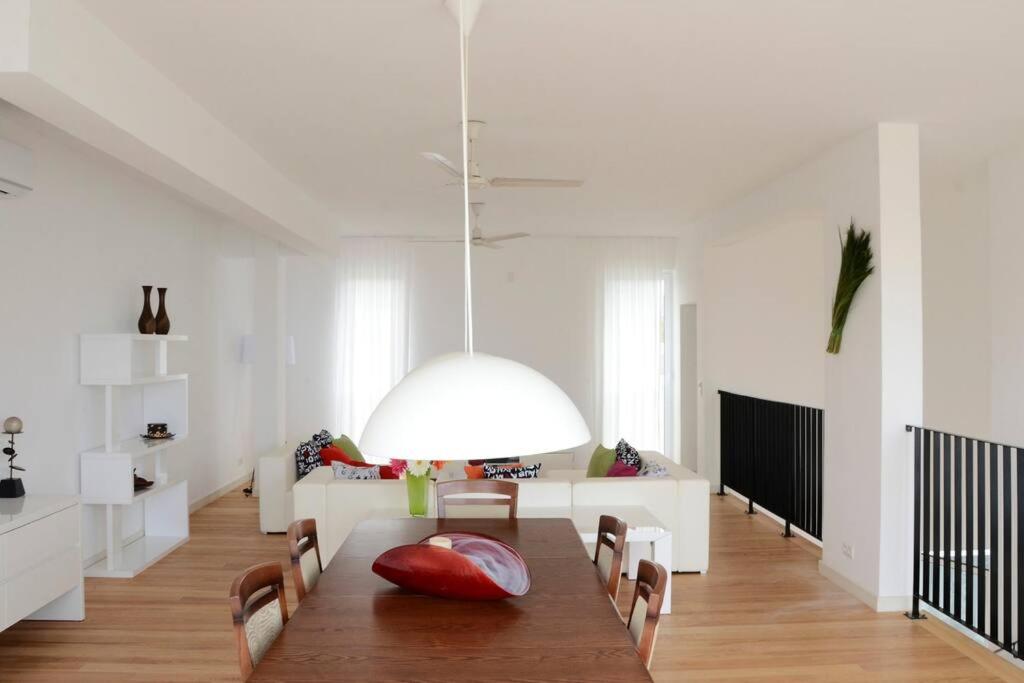 Beautiful Seafront Villa-Mindelo