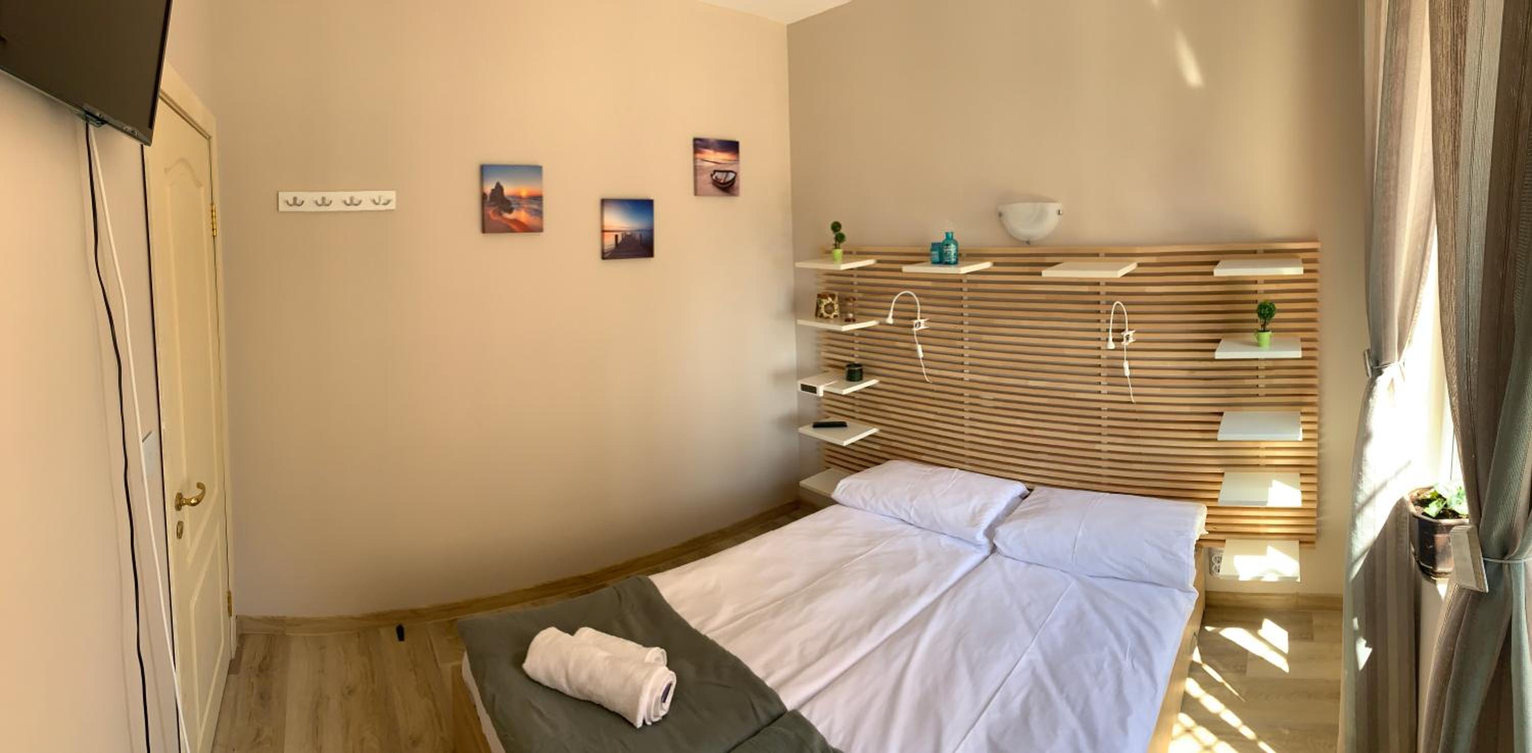 Sunray Guest House, Private Rooms & Apartment with Lovely Sea View