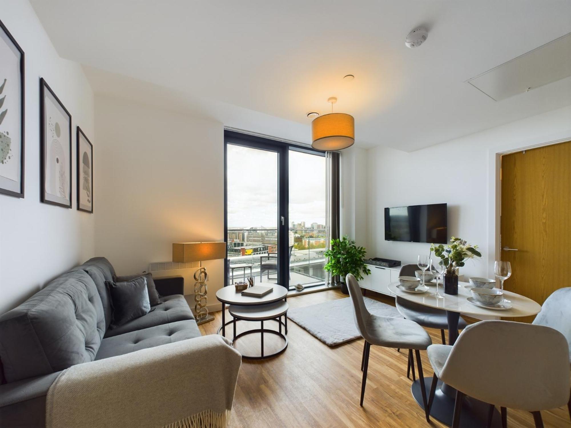 NEW! 2 Bedroom Flat in Manchester Waters by Stay With Us, Perfect for Families, Couples & Groups, FREE Private Parking! view 3