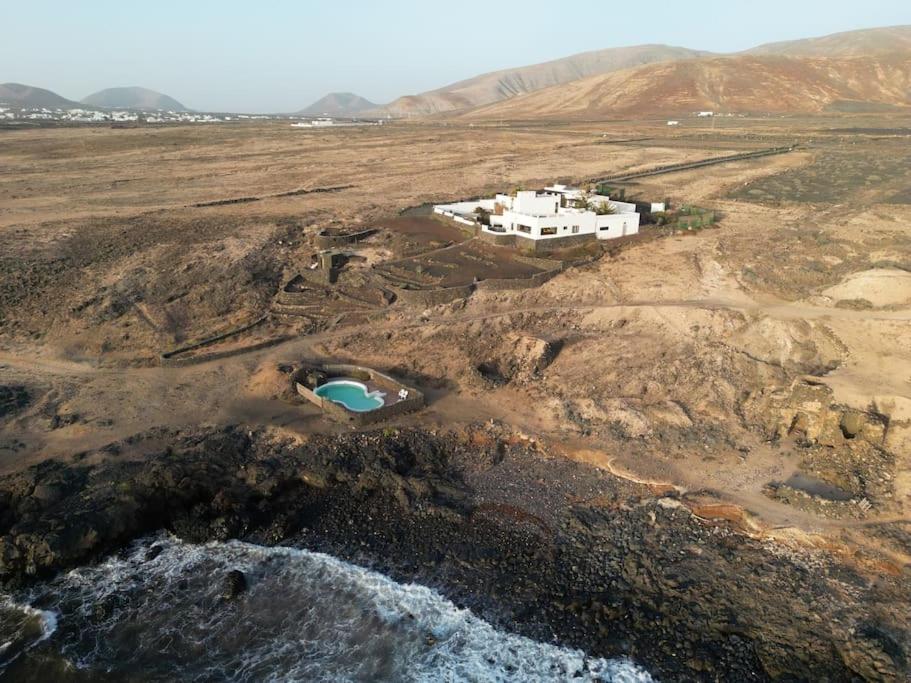 Playa Marina Eco Bungalow – Arrieta View view 4