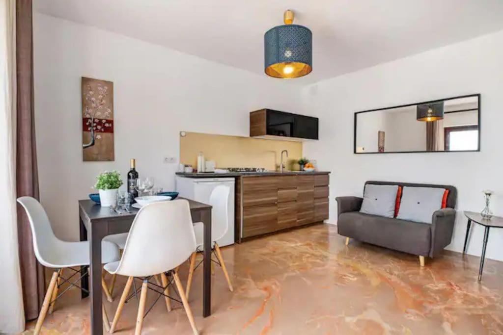 Playa Marina Eco Bungalow – Arrieta View view 3