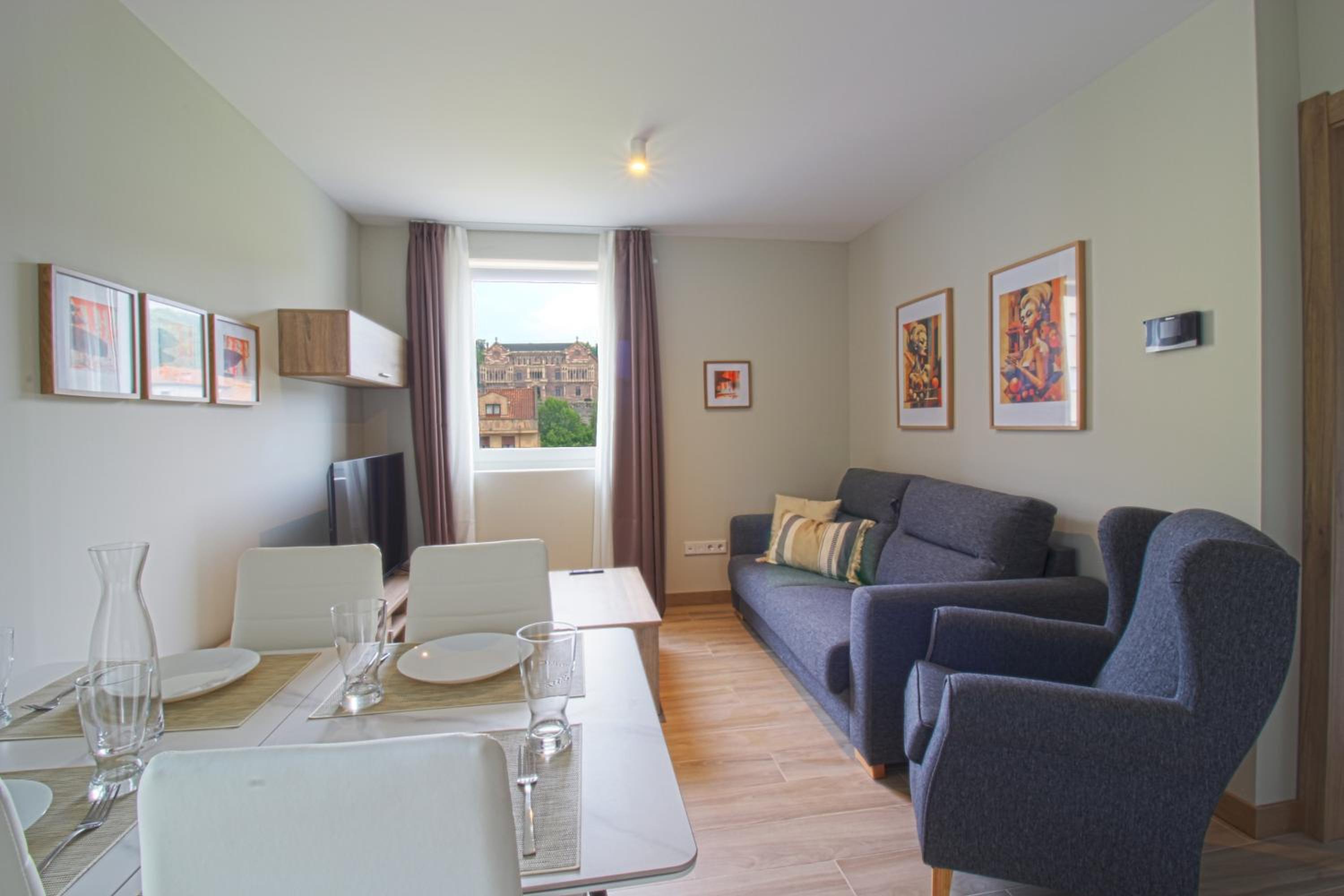 Apartamentos Turísticos La Pontificia