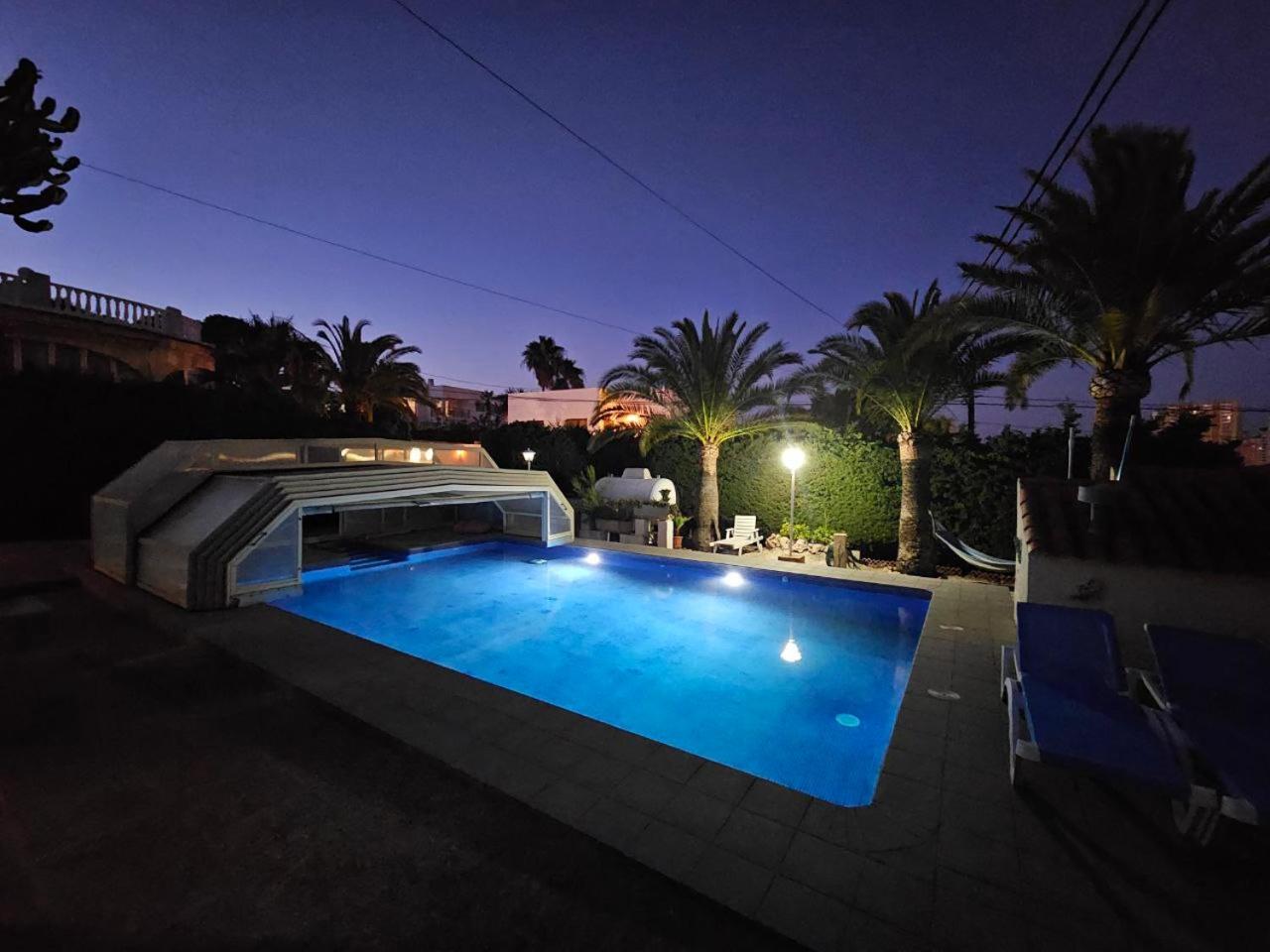 Chalet Los Almendros con piscina privada