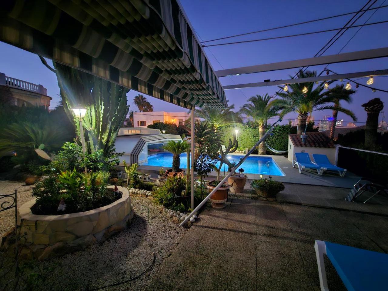 Chalet Los Almendros con piscina privada