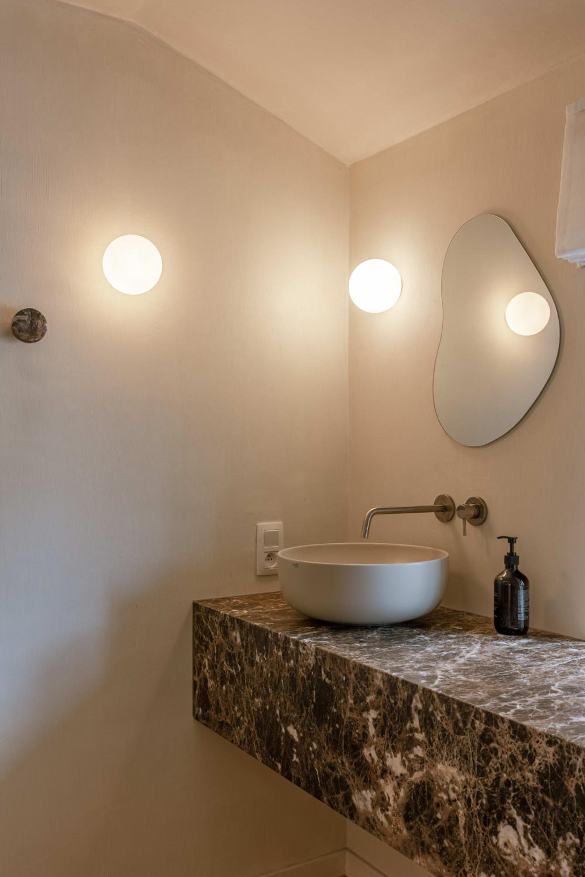 Urban getaway for two in the heart of Antwerp