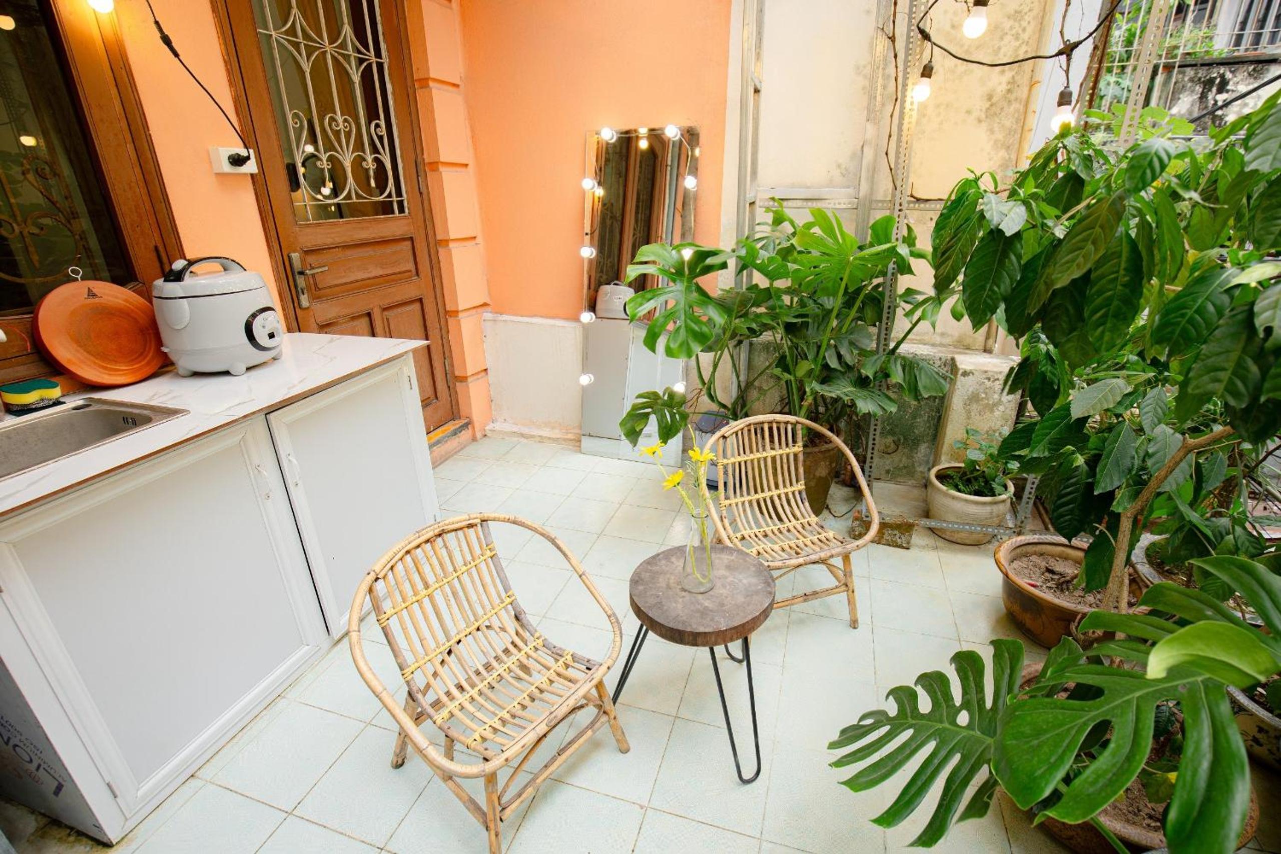 Sisan Homestay 294 Kim Mã Ban công thư giãn