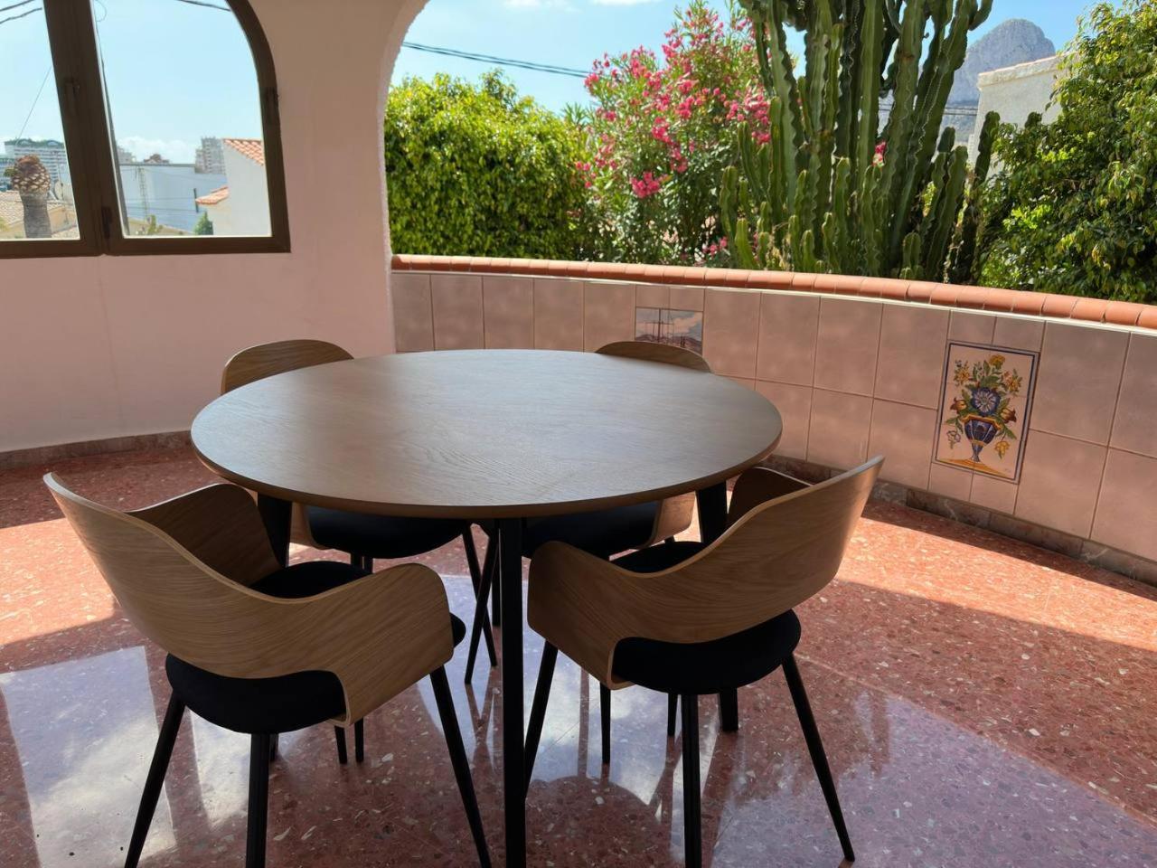 Chalet Los Almendros con piscina privada