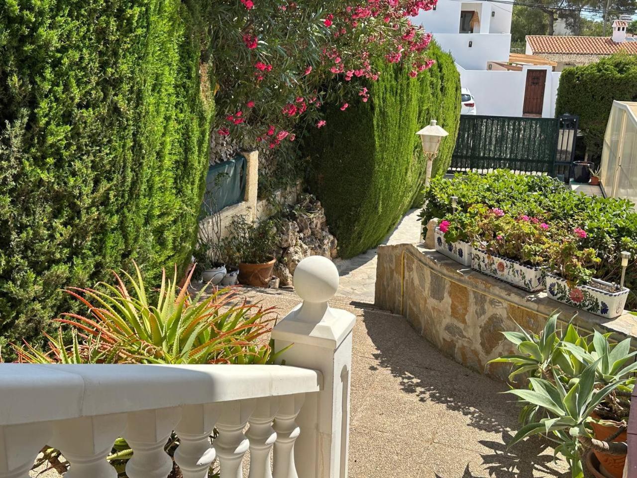 Chalet Los Almendros con piscina privada