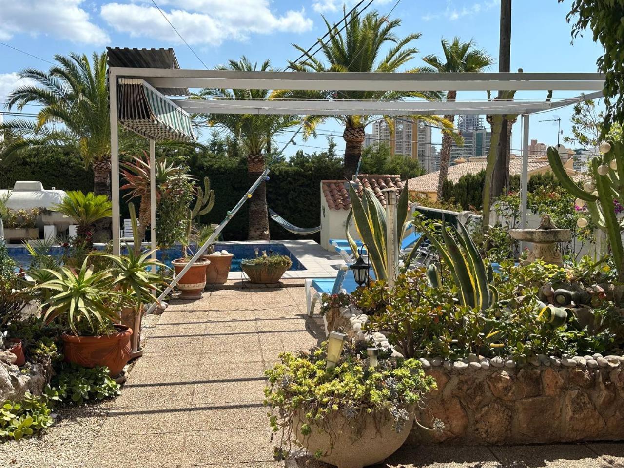 Chalet Los Almendros con piscina privada