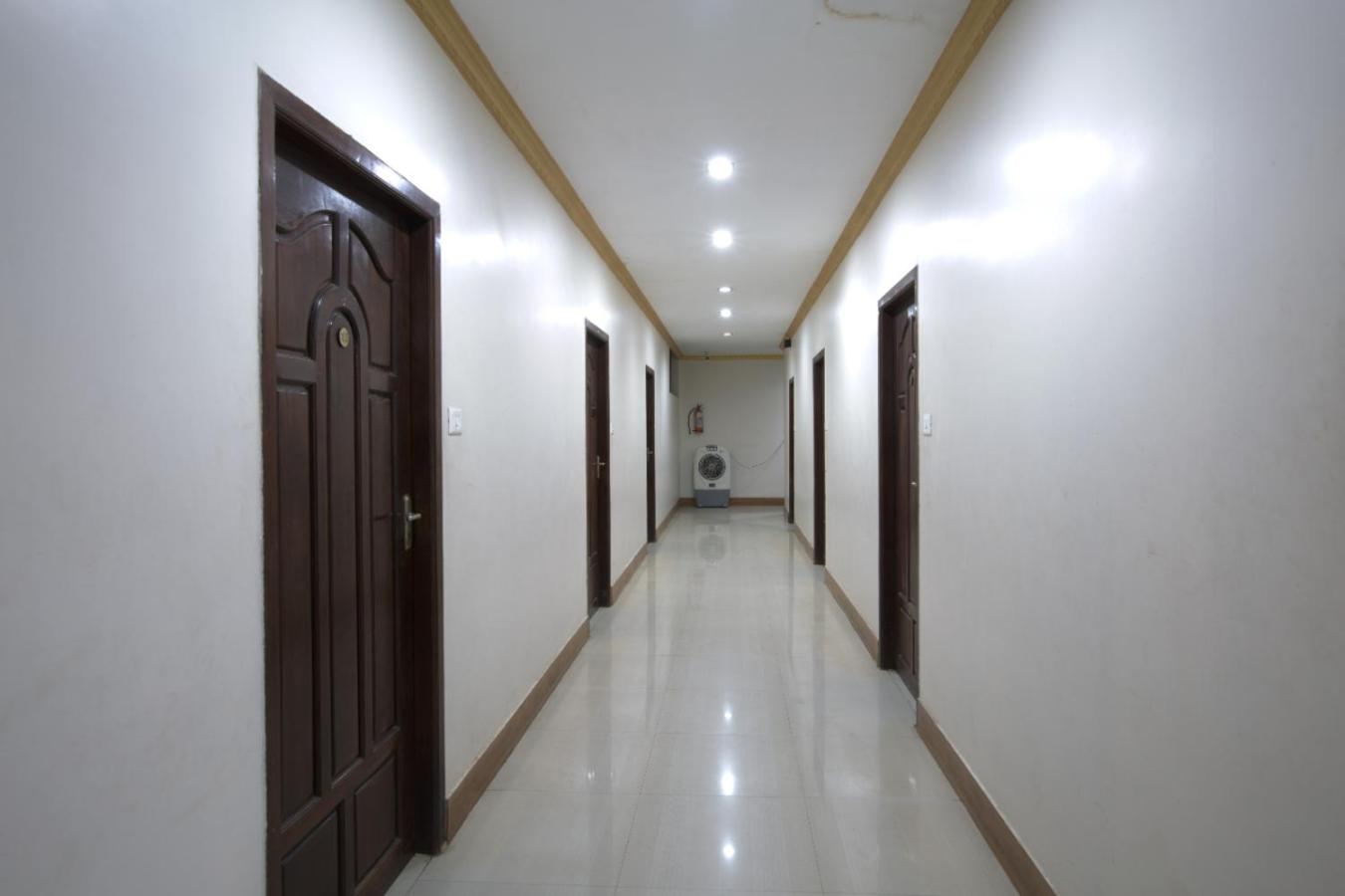JAYA BHARATHI LODGE