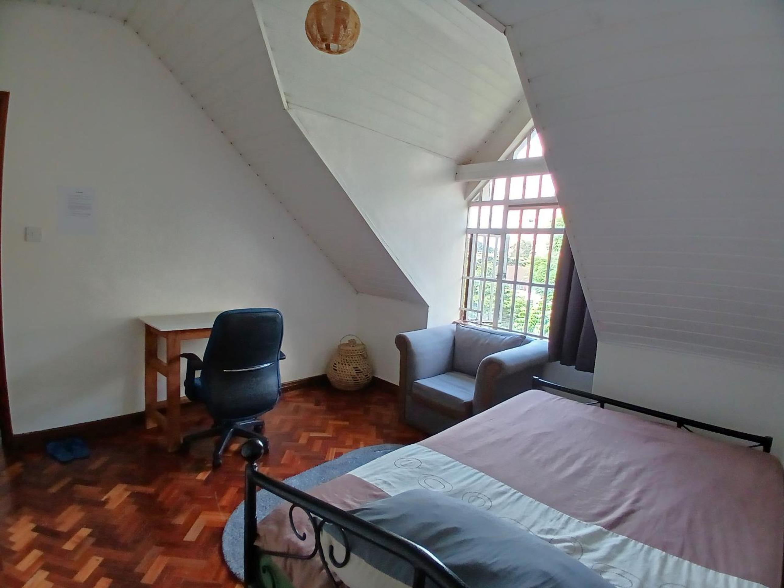 Lavington Budget Ensuite Room