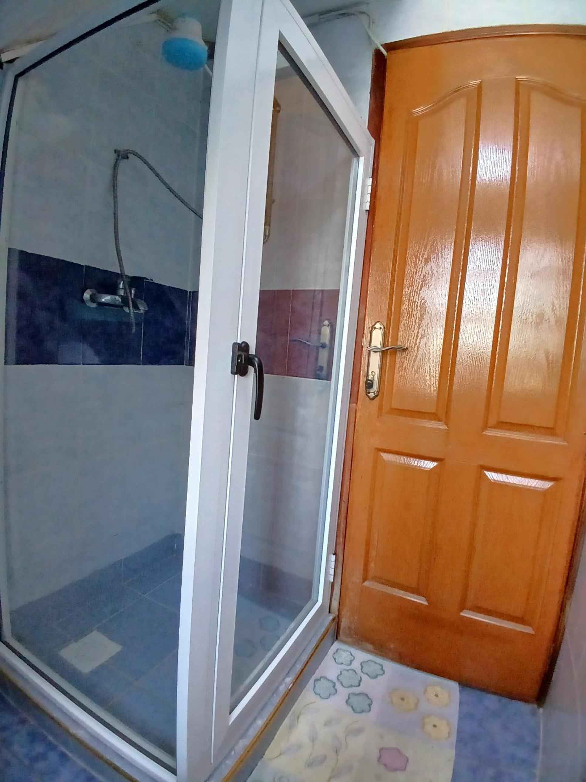 Lavington Budget Ensuite Room